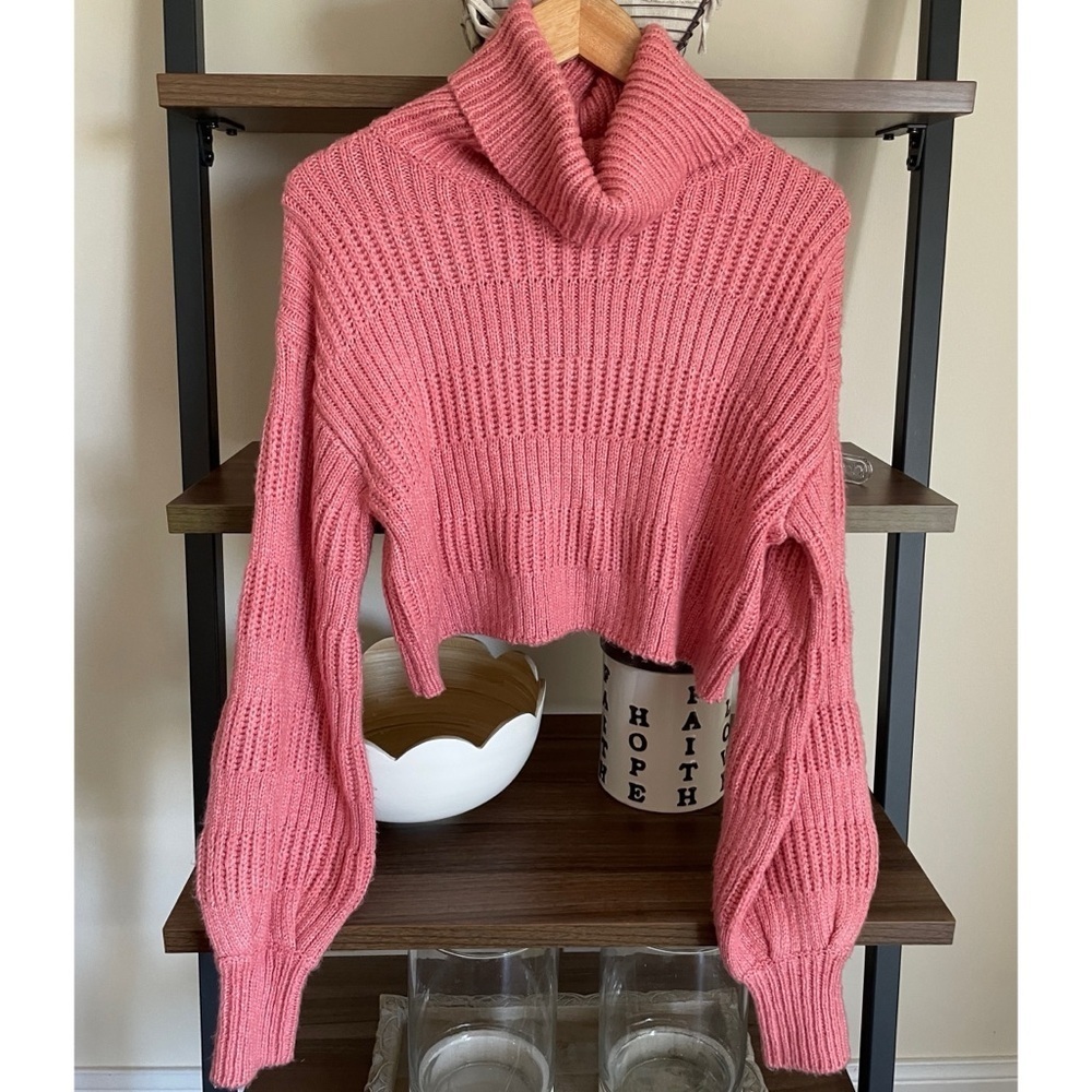 Urban Outfitters Knit Cropped Sweater, Size Medium